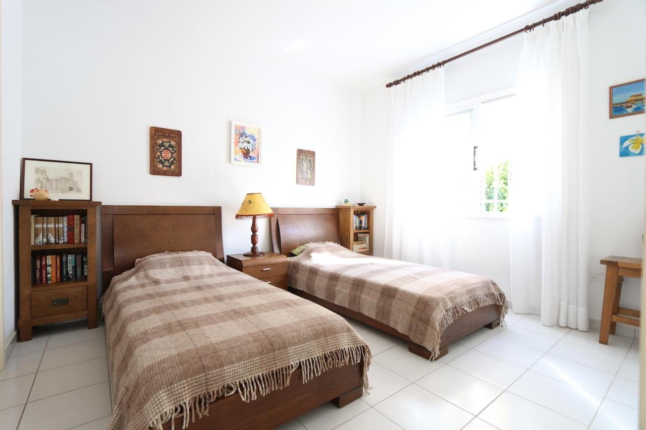 Victor Apartment Paphos Esterno foto