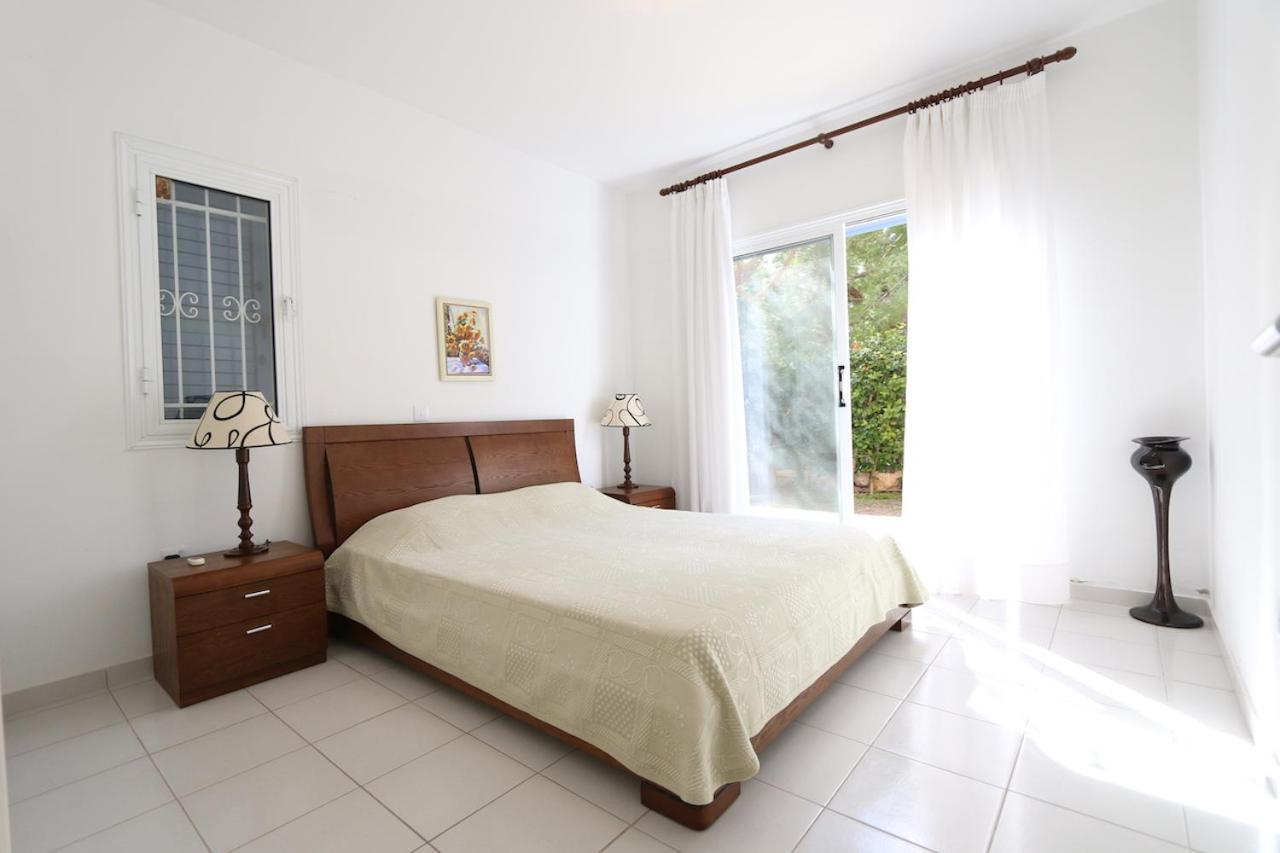 Victor Apartment Paphos Esterno foto