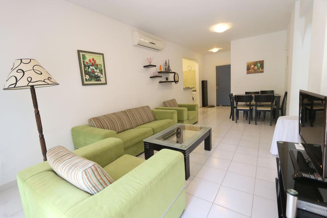 Victor Apartment Paphos Esterno foto