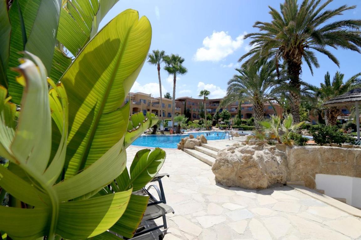 Victor Apartment Paphos Esterno foto